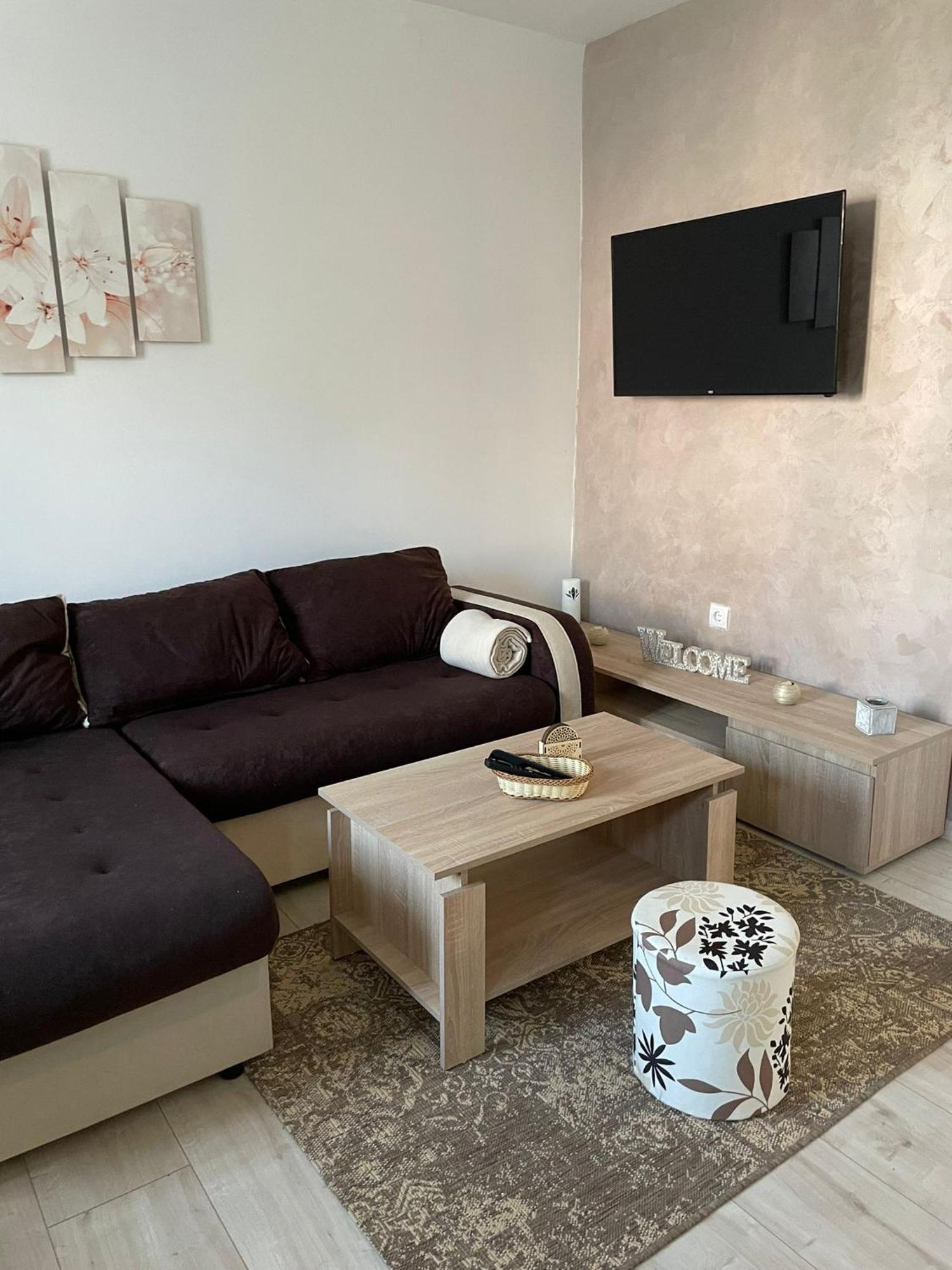 Apartmani Marija Zemun Zemun Polje Extérieur photo