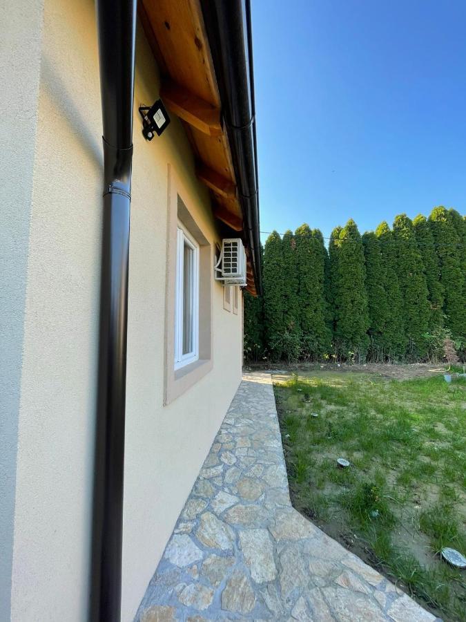 Apartmani Marija Zemun Zemun Polje Extérieur photo