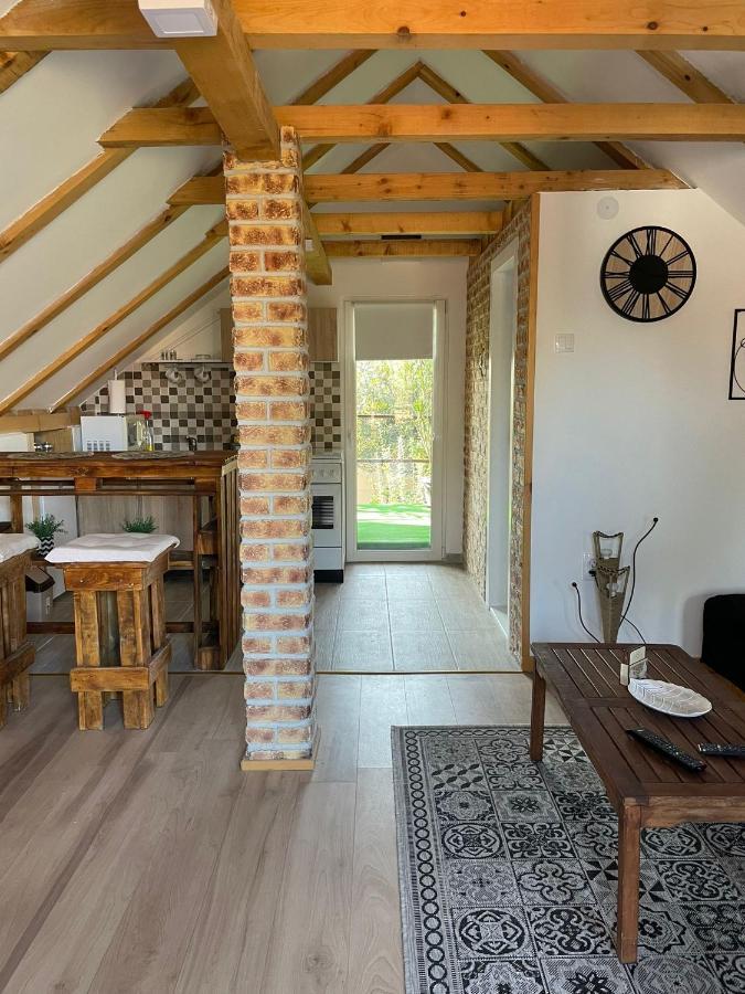 Apartmani Marija Zemun Zemun Polje Extérieur photo