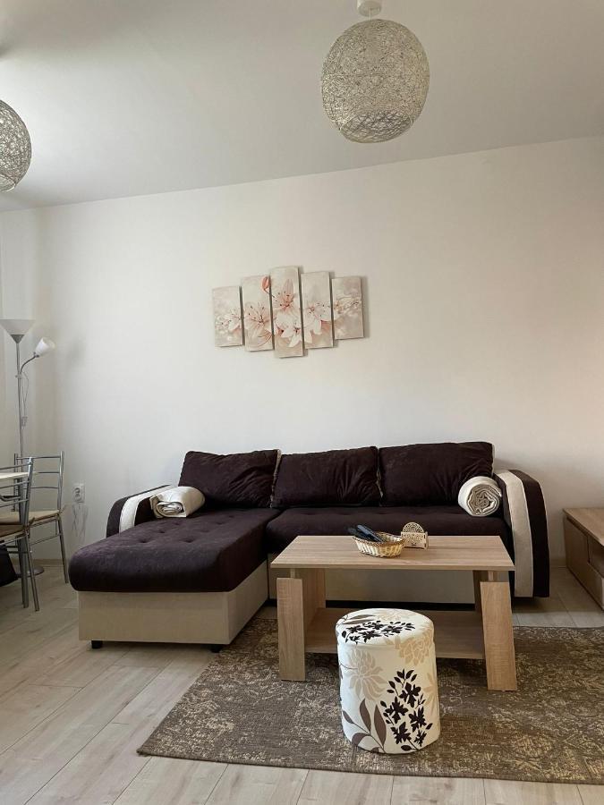 Apartmani Marija Zemun Zemun Polje Extérieur photo
