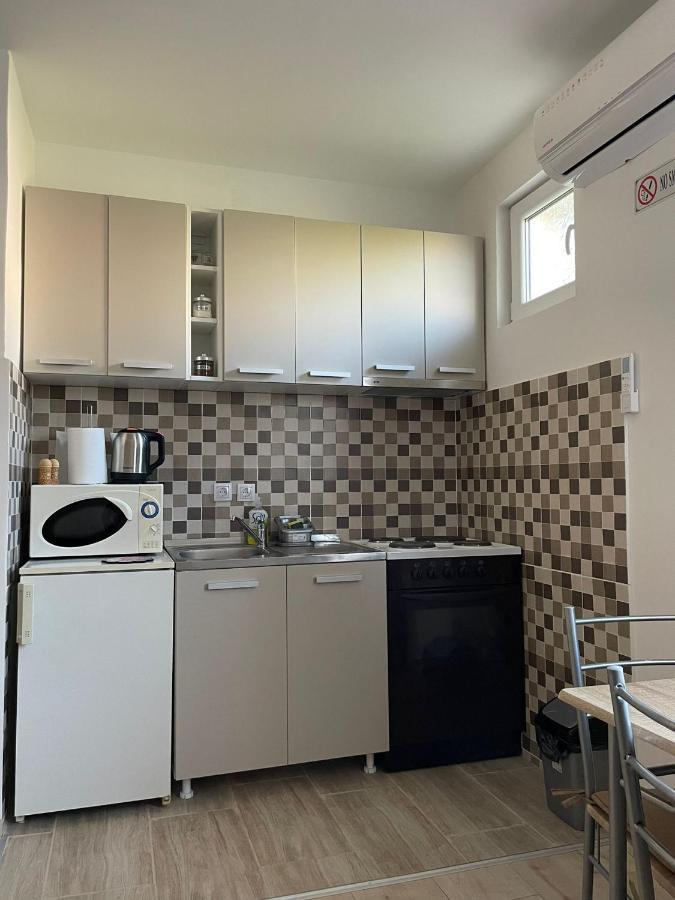 Apartmani Marija Zemun Zemun Polje Extérieur photo