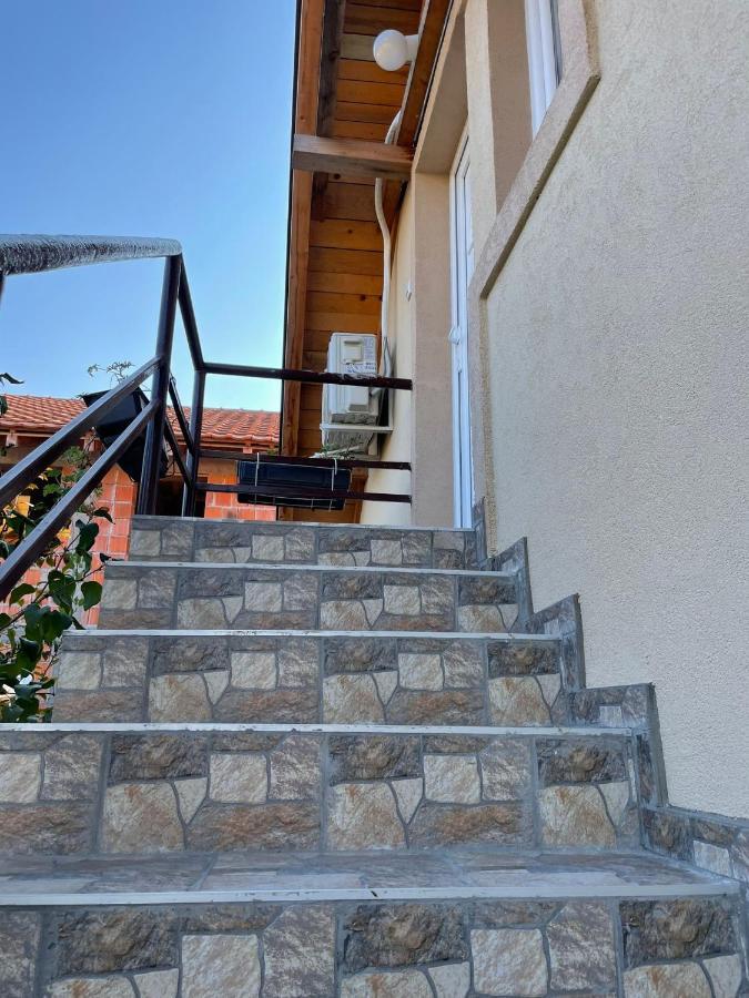 Apartmani Marija Zemun Zemun Polje Extérieur photo
