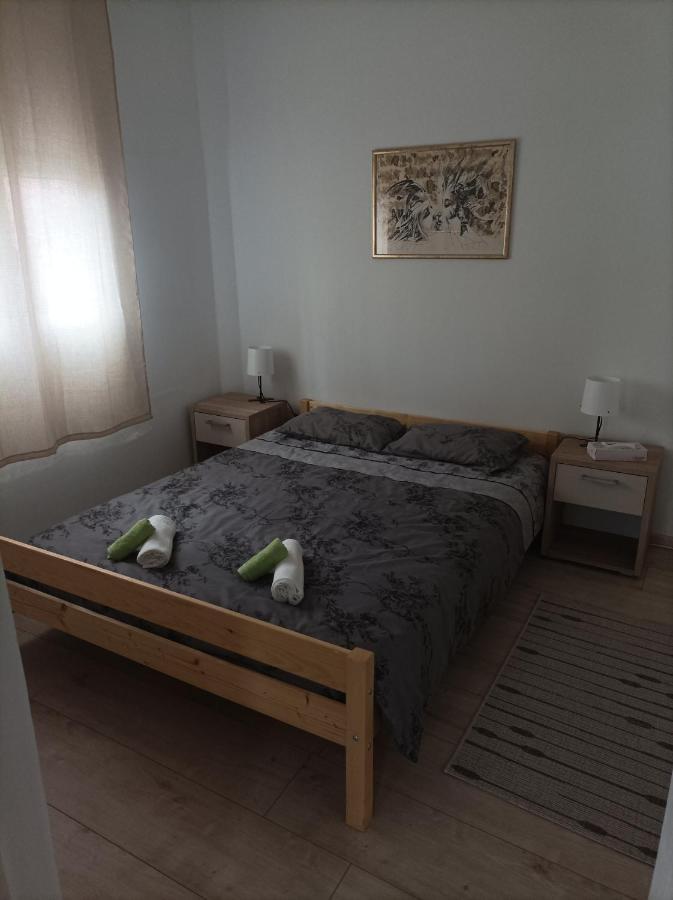 Apartmani Marija Zemun Zemun Polje Extérieur photo