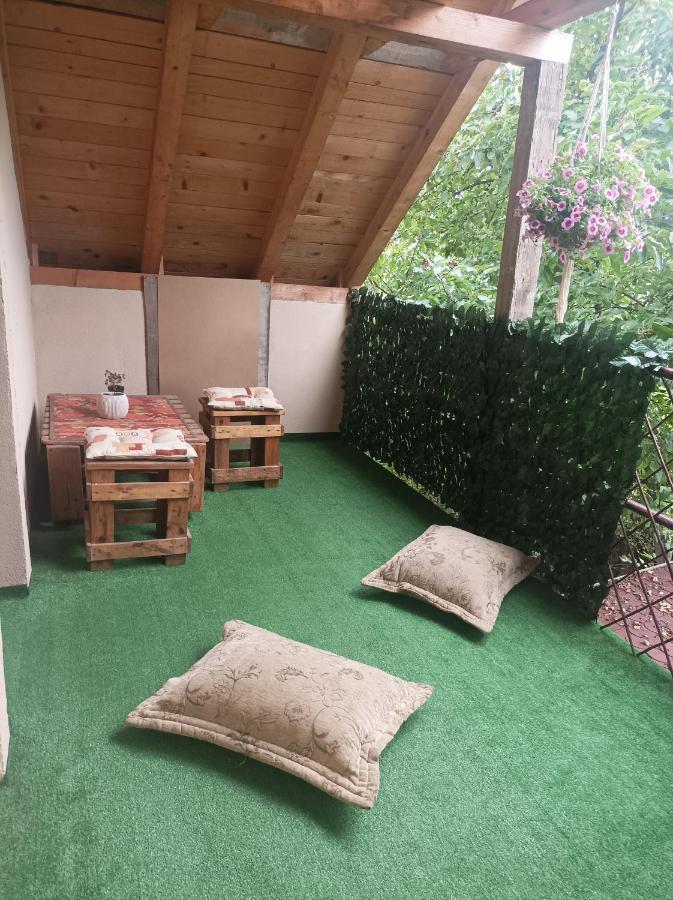 Apartmani Marija Zemun Zemun Polje Extérieur photo